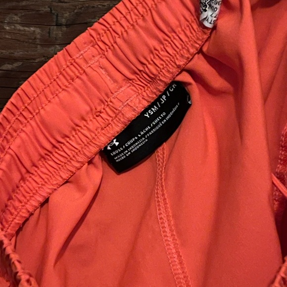 Under Armour Boys Small Athletic Shorts - Picture 3 of 3